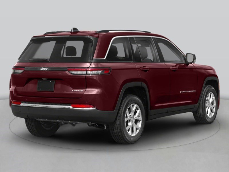 2024 Jeep Grand Cherokee Limited OEM Shot 4