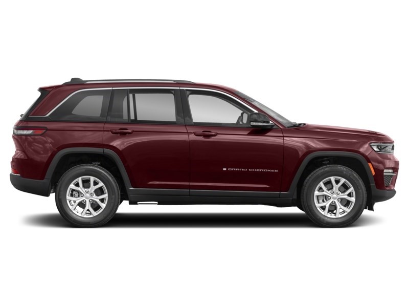 2023 Jeep Grand Cherokee Limited 4x4 | Black Appearance, Leather, Tow Group Exterior Shot 10
