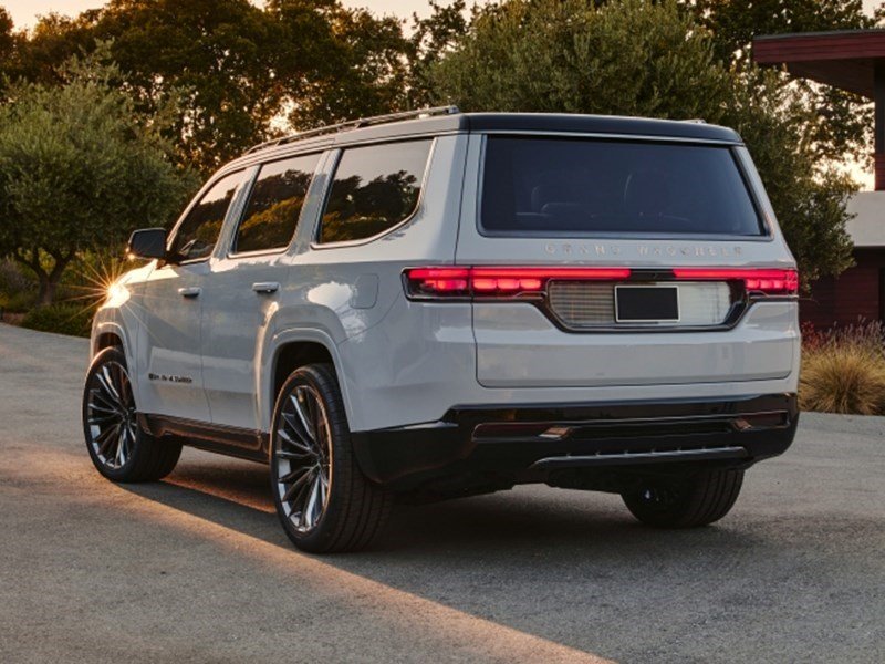 2022 Jeep Grand Wagoneer Series II OEM Shot 2
