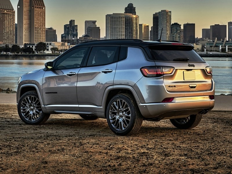 2022 Jeep Compass Limited OEM Shot 2