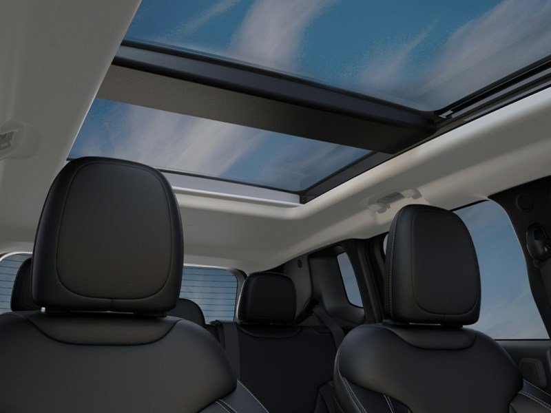 2022 Jeep Renegade Trailhawk OEM Shot 4