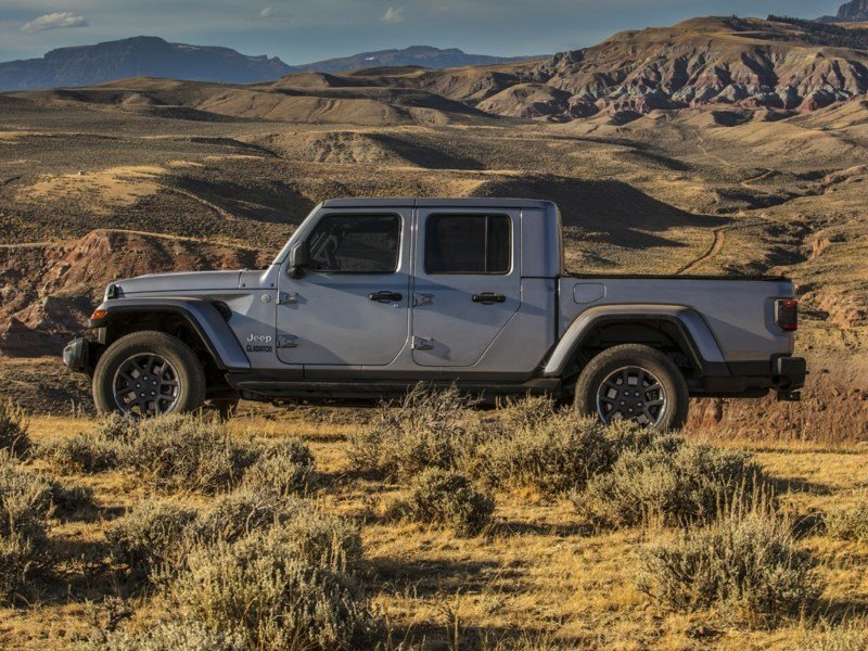 2023 Jeep Gladiator Mojave OEM Shot 4